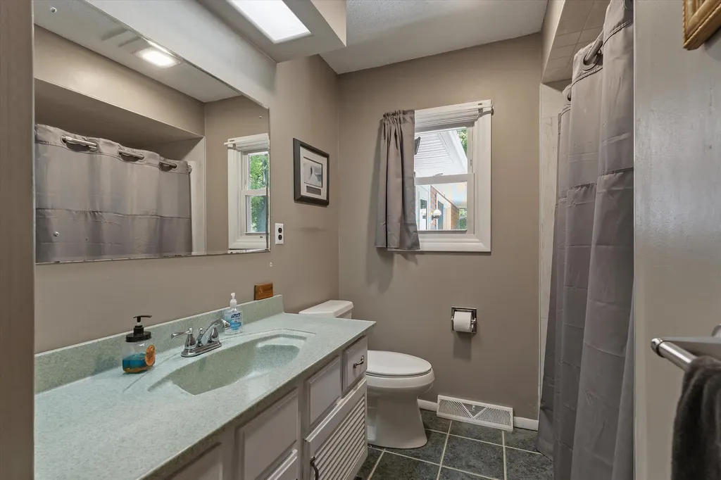 22420 Mckenzie Street Wayne Township MI 49047