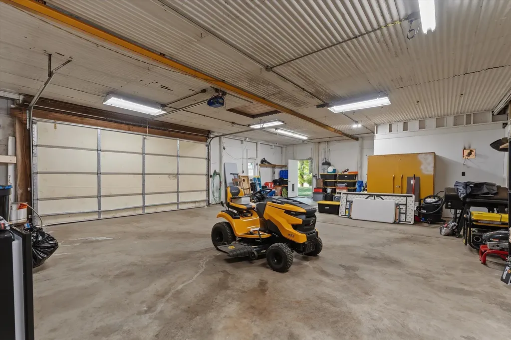 22420 Mckenzie Street Wayne Township MI 49047