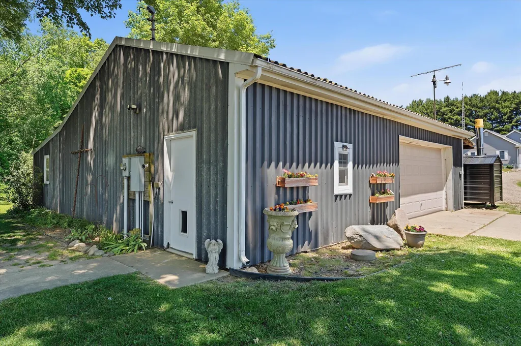 22420 Mckenzie Street Wayne Township MI 49047