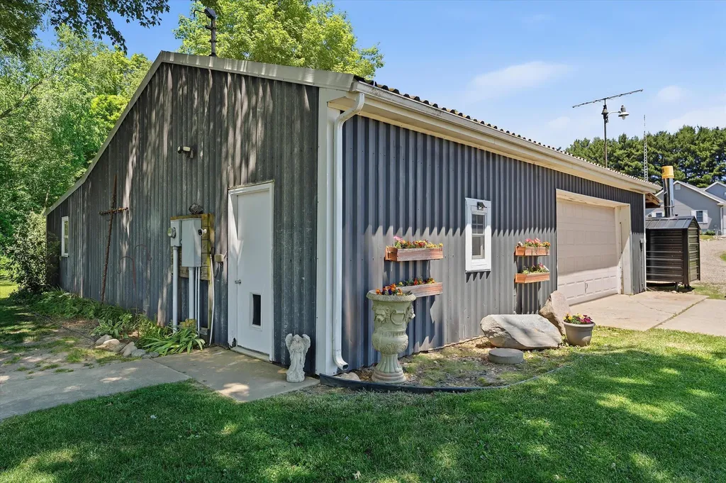 22420 Mckenzie Street Wayne Township MI 49047