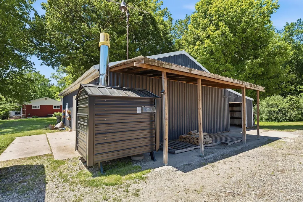22420 Mckenzie Street Wayne Township MI 49047