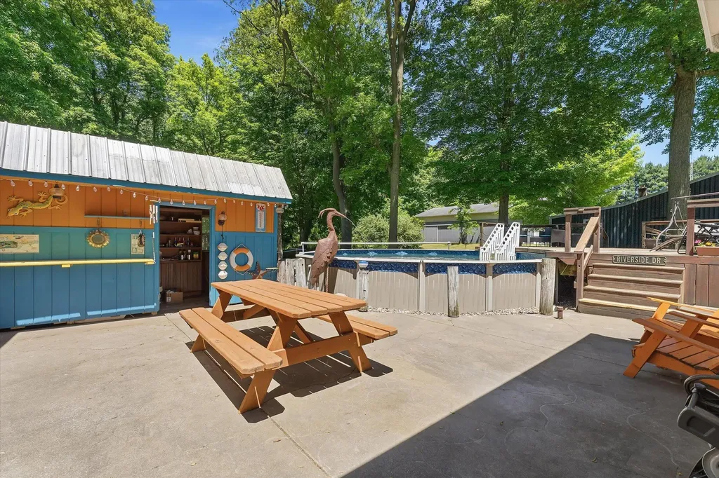 22420 Mckenzie Street Wayne Township MI 49047