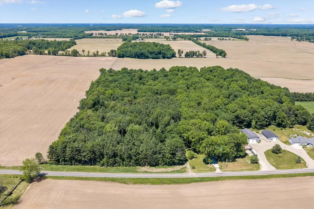 22420 Mckenzie Street Wayne Township MI 49047