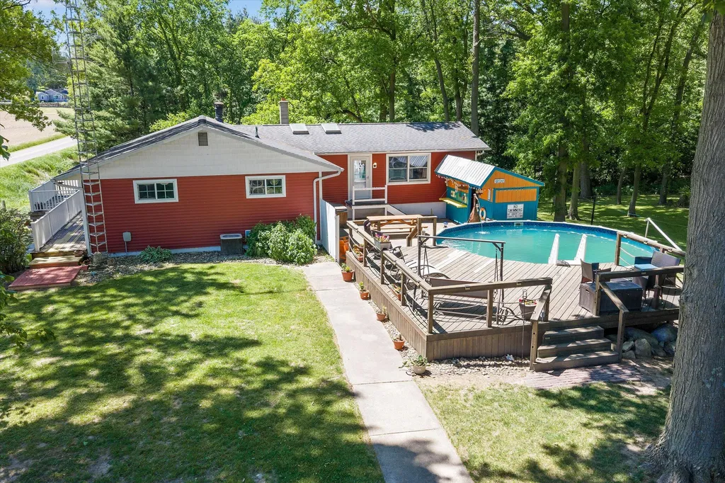 22420 Mckenzie Street Wayne Township MI 49047