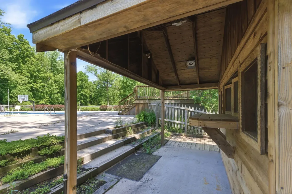 5295 Browntown Road Lake Charter Township MI 49125
