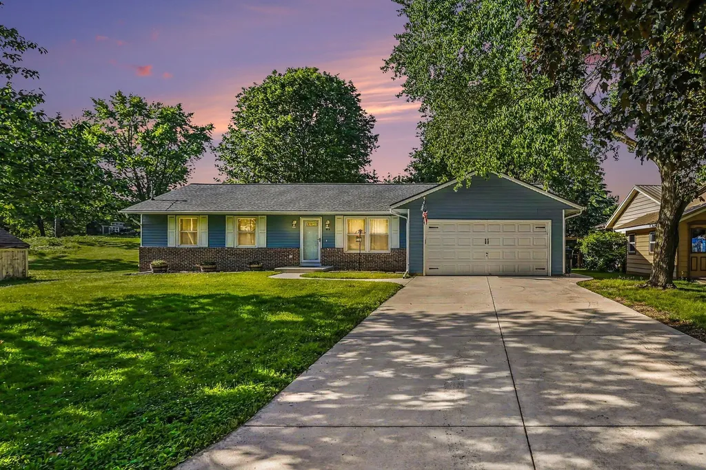 614 Hillcrest Road Paw Paw Village MI 49079