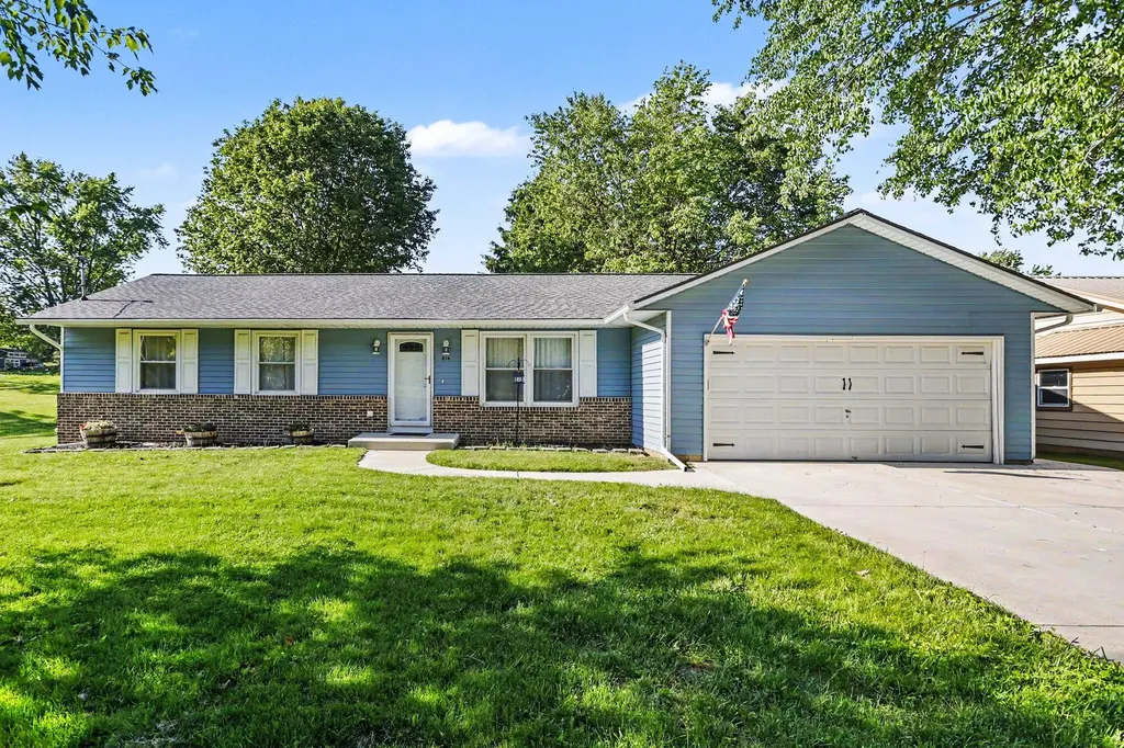 614 Hillcrest Road Paw Paw Village MI 49079