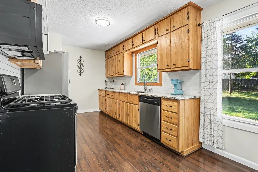 614 Hillcrest Road Paw Paw Village MI 49079