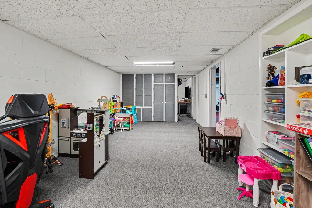 319 W North Street Paw Paw Village MI 49079