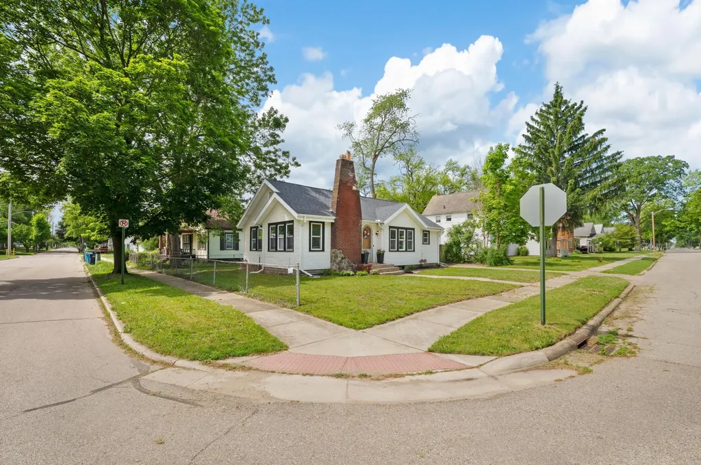 1440 Hickory Street Niles City MI 49120