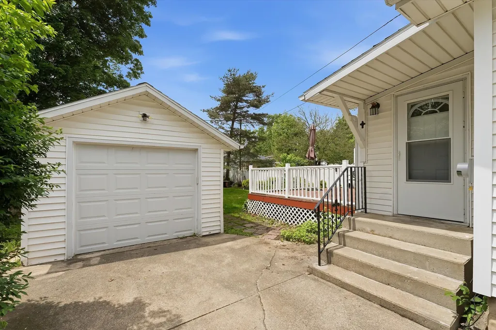 36 N 16th Street Niles City MI 49120