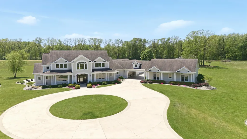 2122 Grange Road Oronoko Charter Township MI 49107