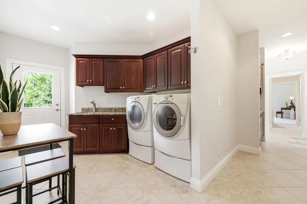 2122 Grange Road Oronoko Charter Township MI 49107