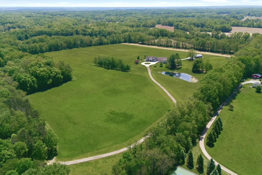 2122 Grange Road Oronoko Charter Township MI 49107
