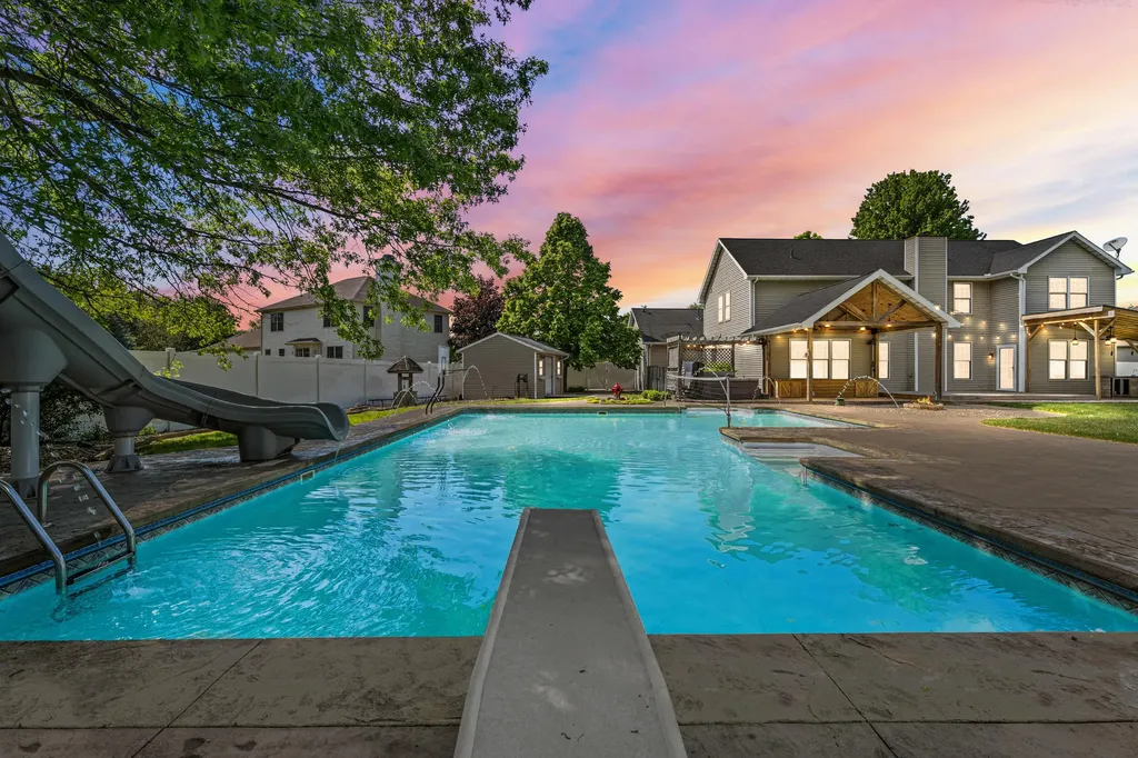 4292 S Royal Curve Royalton Township MI 49085