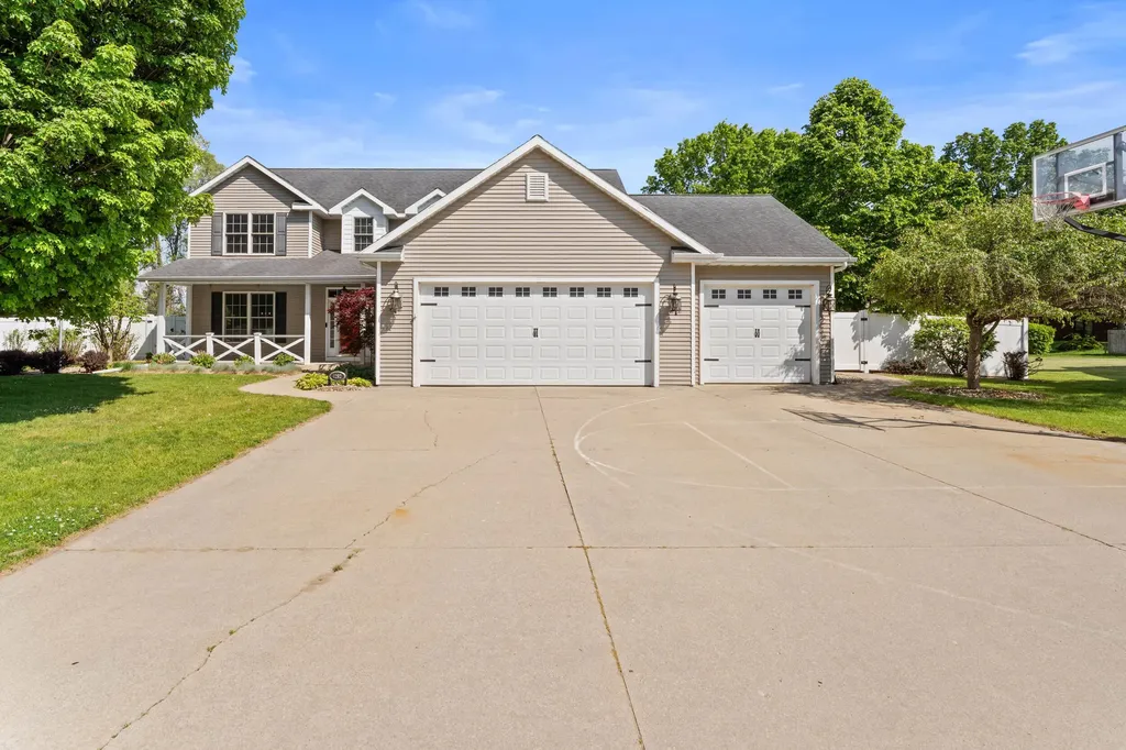 4292 S Royal Curve Royalton Township MI 49085