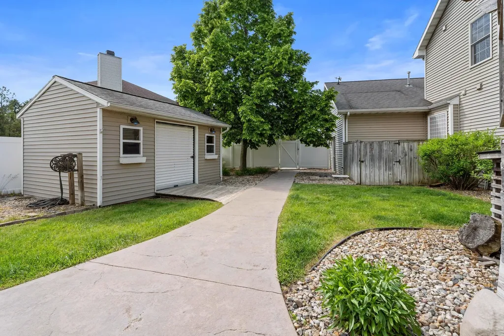 4292 S Royal Curve Royalton Township MI 49085