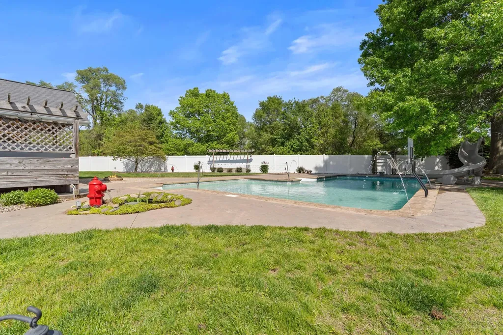 4292 S Royal Curve Royalton Township MI 49085