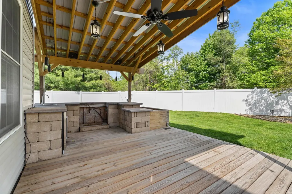 4292 S Royal Curve Royalton Township MI 49085