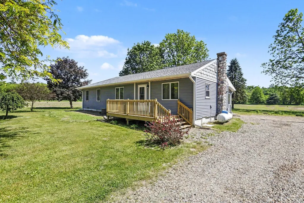 22111 Dutch Settlement Street Lagrange Township MI 49031