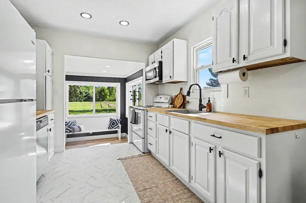 22111 Dutch Settlement Street Lagrange Township MI 49031