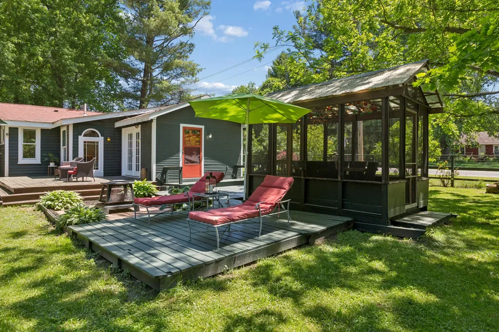 3779 W Glendora Road Weesaw Township MI 49119