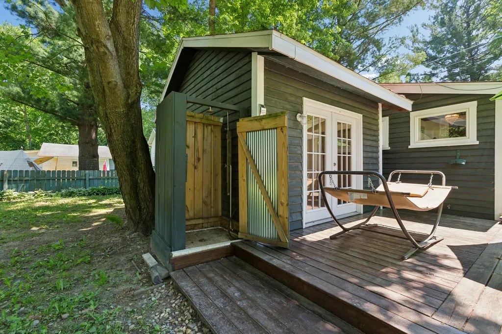 3779 W Glendora Road Weesaw Township MI 49119