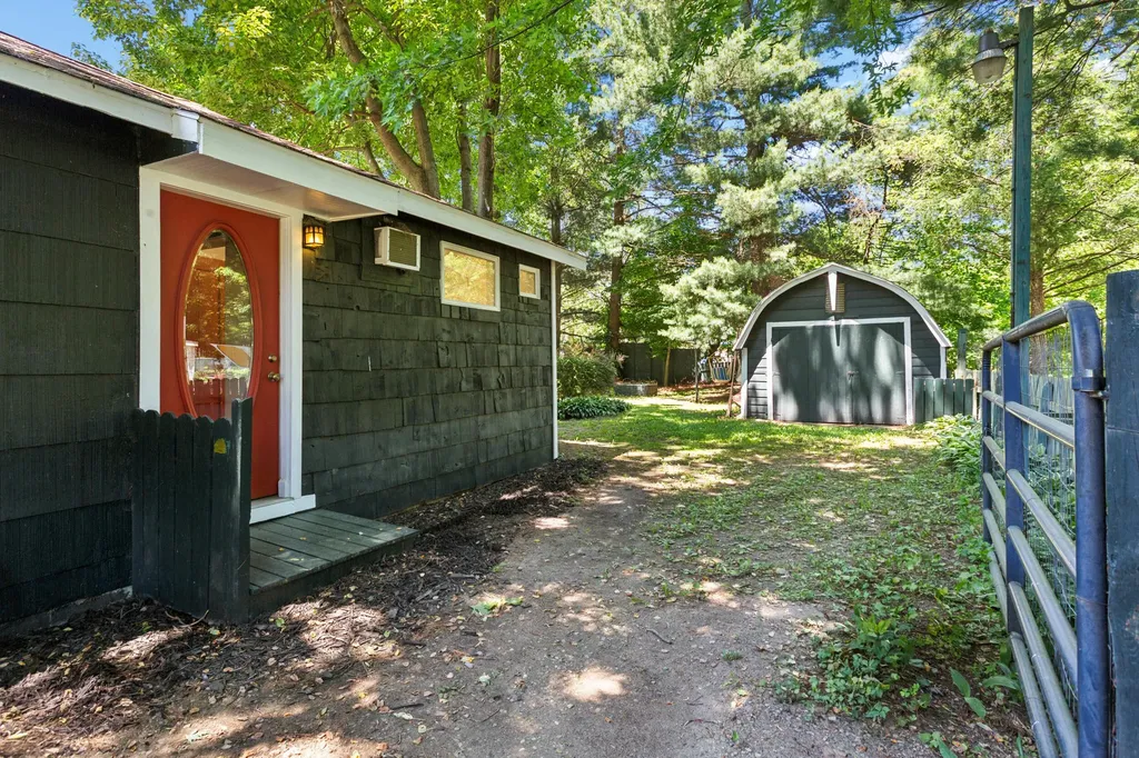 3779 W Glendora Road Weesaw Township MI 49119
