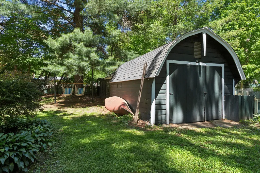 3779 W Glendora Road Weesaw Township MI 49119