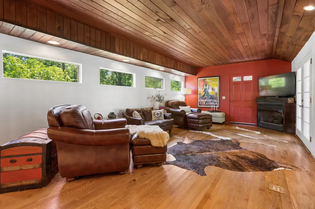 3779 W Glendora Road Weesaw Township MI 49119