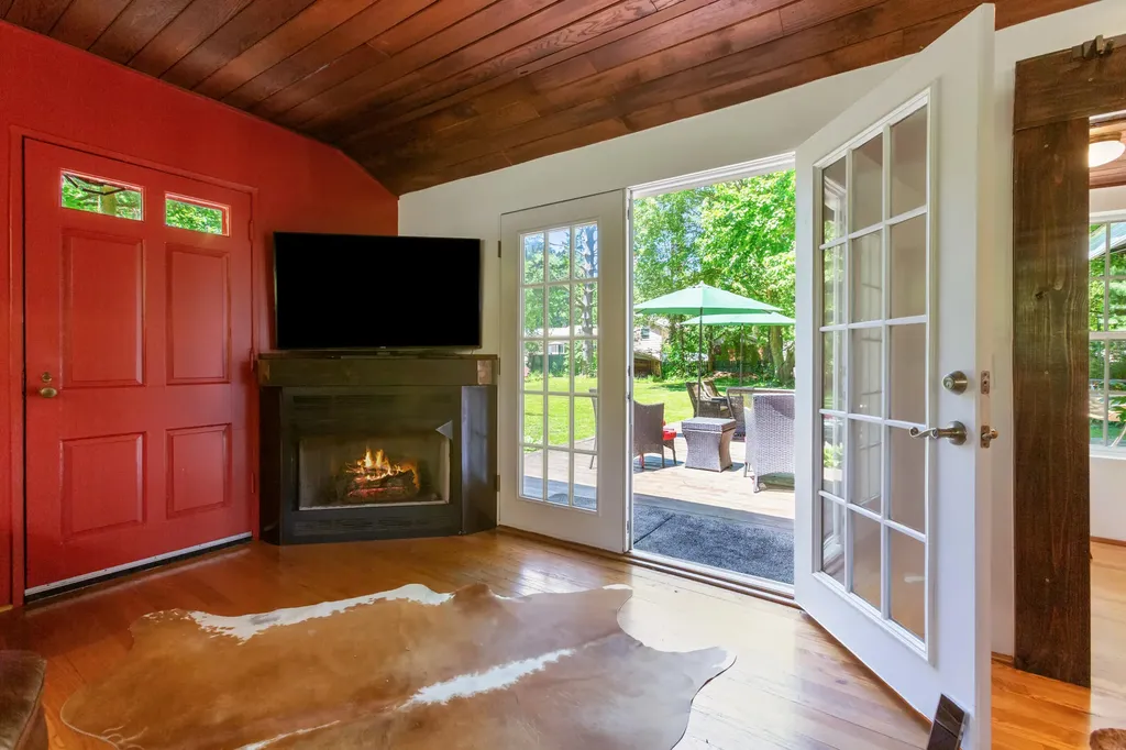 3779 W Glendora Road Weesaw Township MI 49119