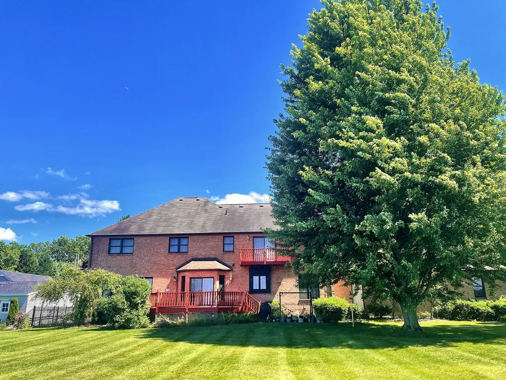 2647 Lake Shore Drive Howard Township MI 49120