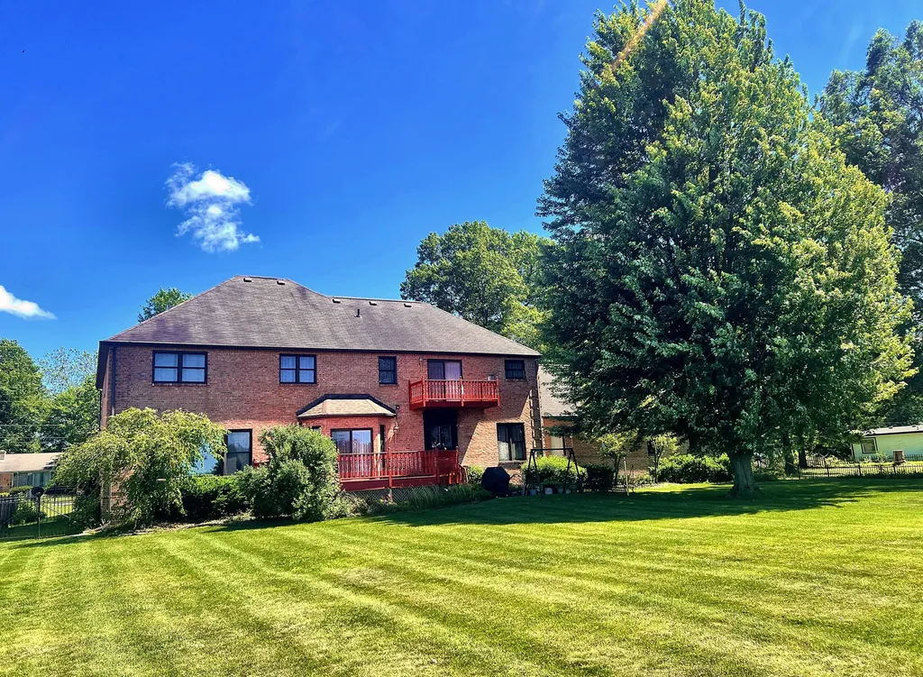 2647 Lake Shore Drive Howard Township MI 49120