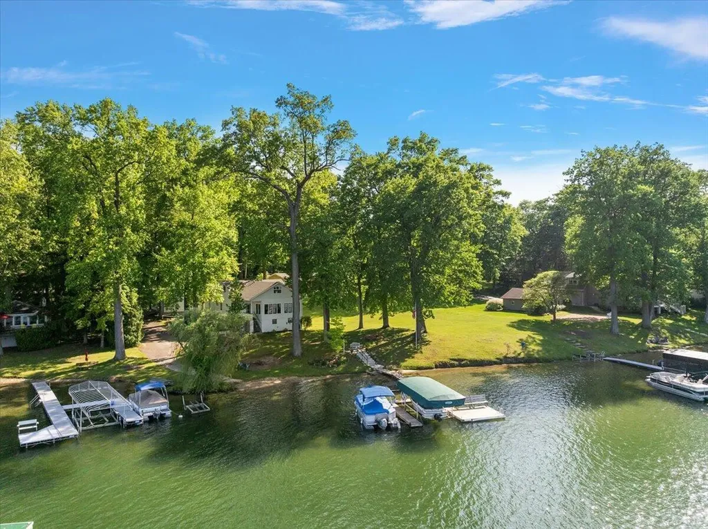 66666 95th Avenue Keeler Township MI 49047