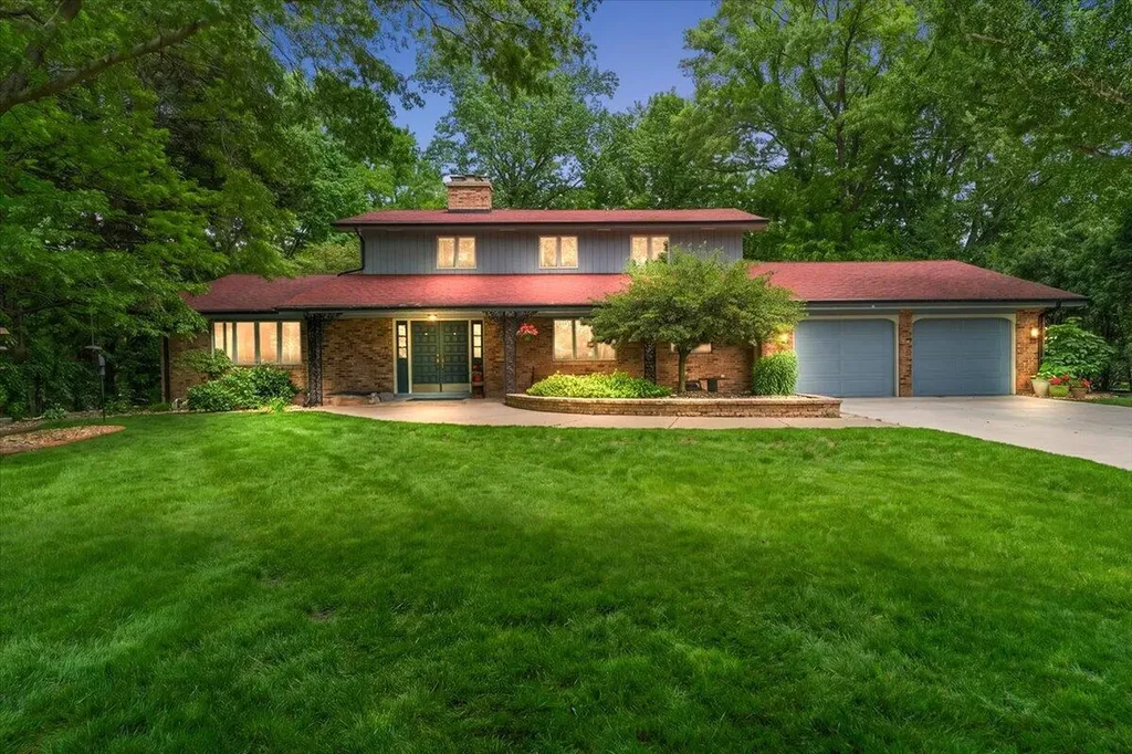 2963 E Bluffwood Terrace St. Joseph Charter Township MI 49085