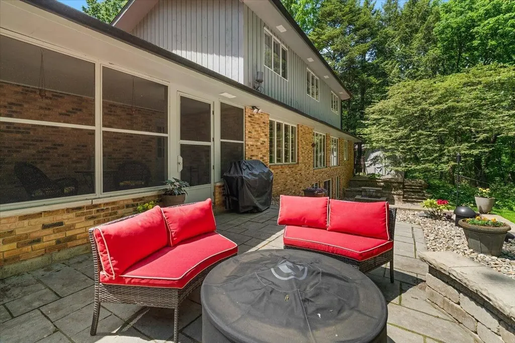 2963 E Bluffwood Terrace St. Joseph Charter Township MI 49085