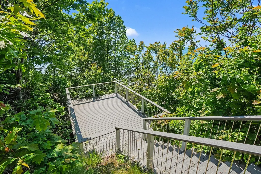 76675 11th Avenue South Haven Charter Township MI 49090