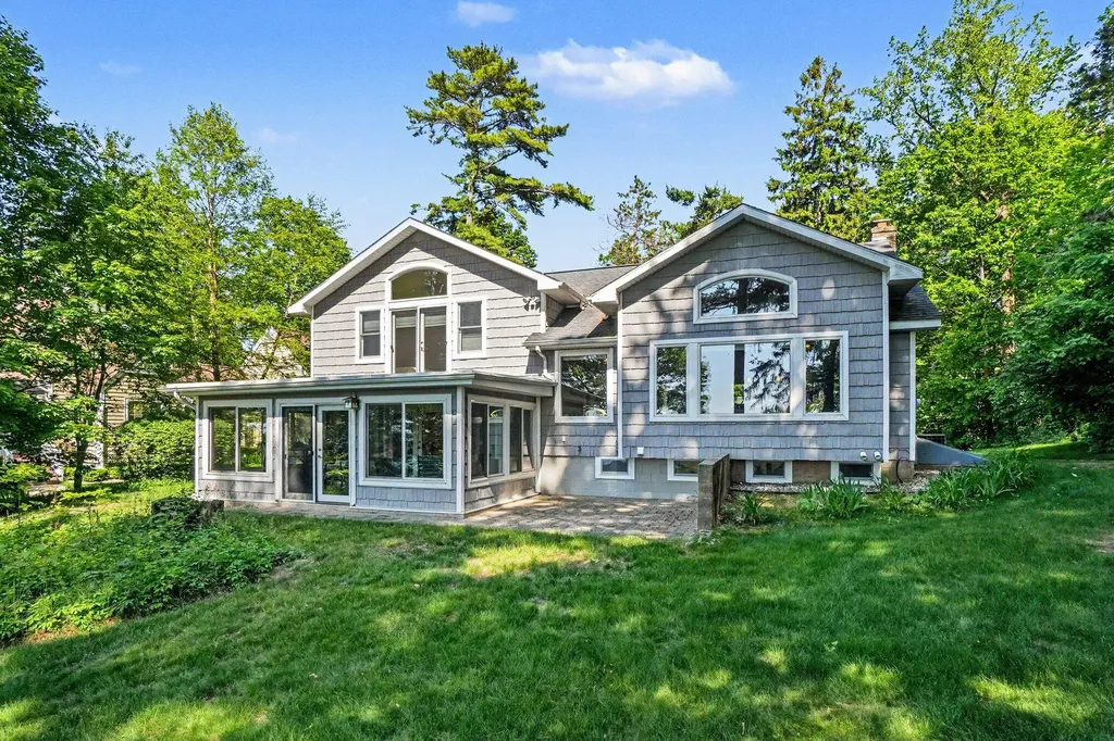 76675 11th Avenue South Haven Charter Township MI 49090