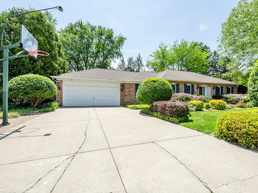 1386 Deerfield Street Lincoln Charter Township MI 49085