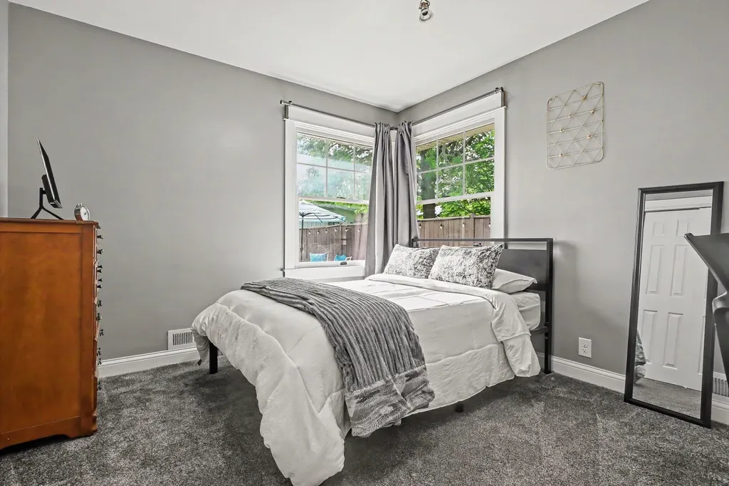 1086 Brunn Avenue St. Joseph Charter Township MI 49085