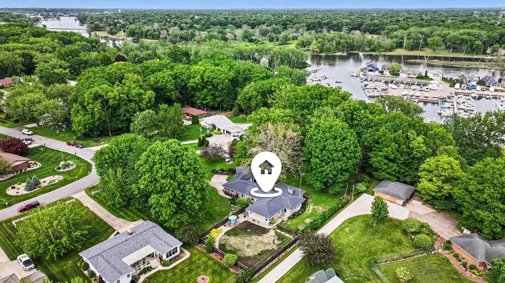 1086 Brunn Avenue St. Joseph Charter Township MI 49085