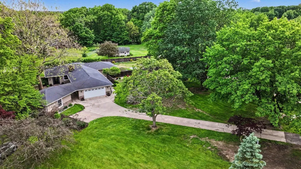 1086 Brunn Avenue St. Joseph Charter Township MI 49085