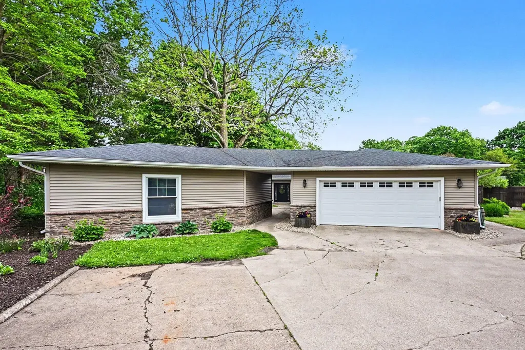 1086 Brunn Avenue St. Joseph Charter Township MI 49085