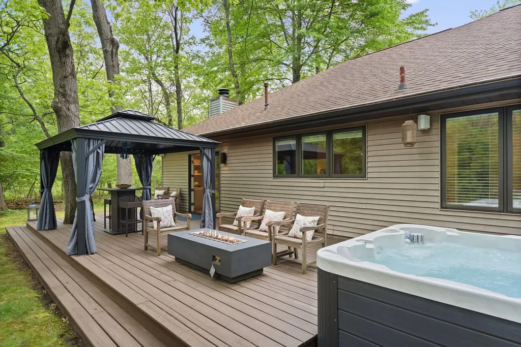 4035 Choctaw Trail Michiana Village MI 49117