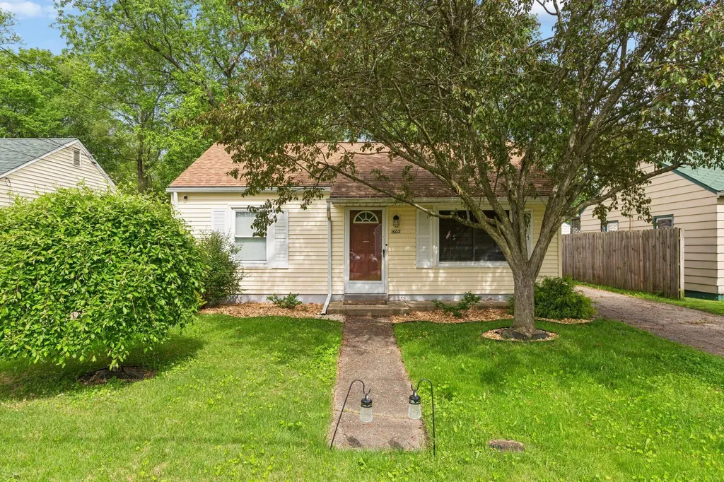 1602 Baker Drive Kalamazoo Charter Township MI 49048