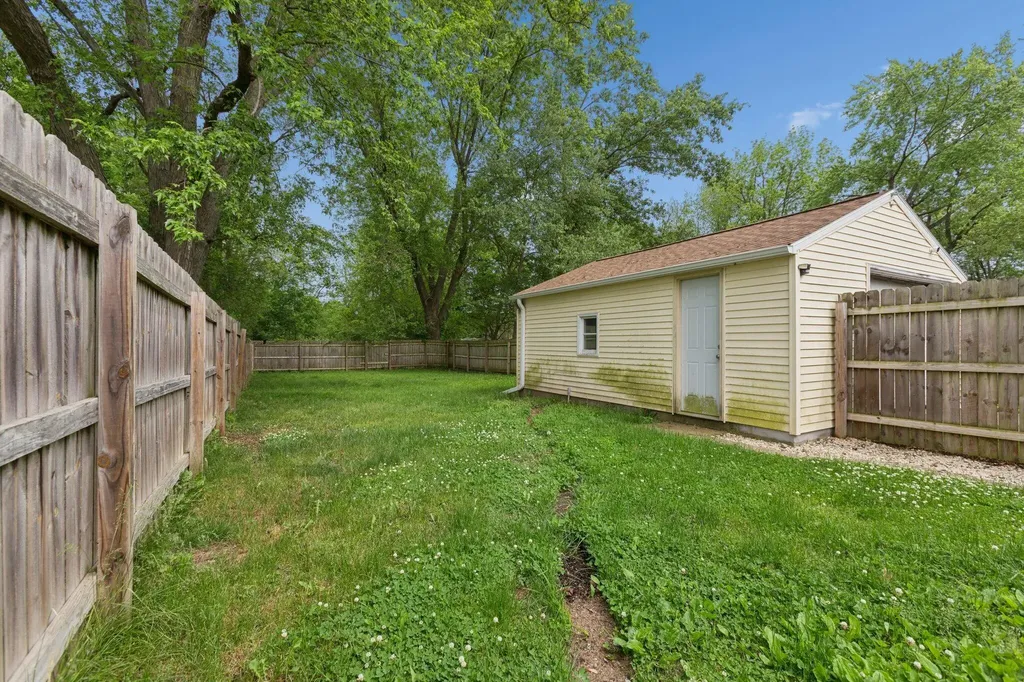 1602 Baker Drive Kalamazoo Charter Township MI 49048