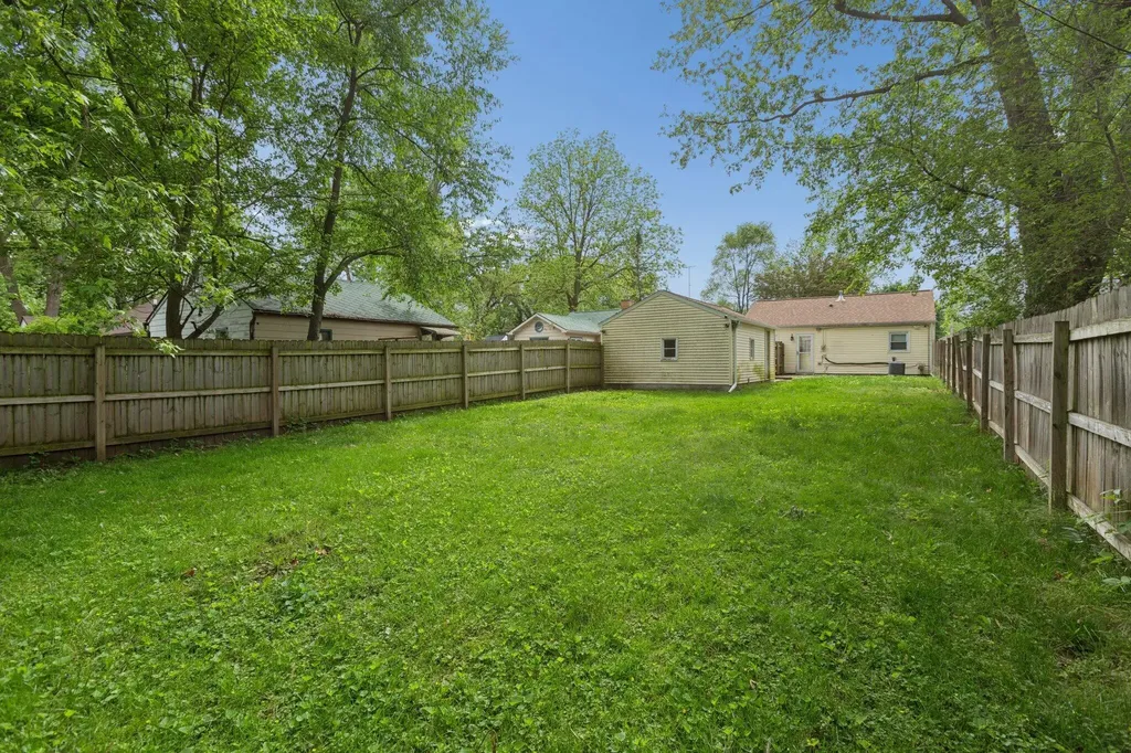1602 Baker Drive Kalamazoo Charter Township MI 49048