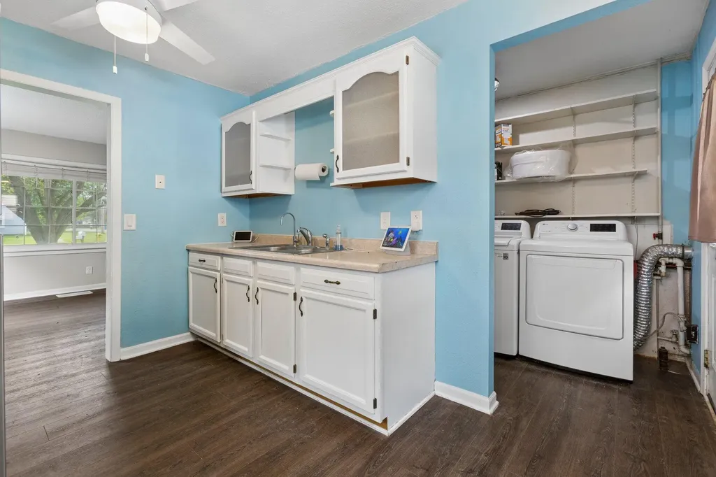1602 Baker Drive Kalamazoo Charter Township MI 49048