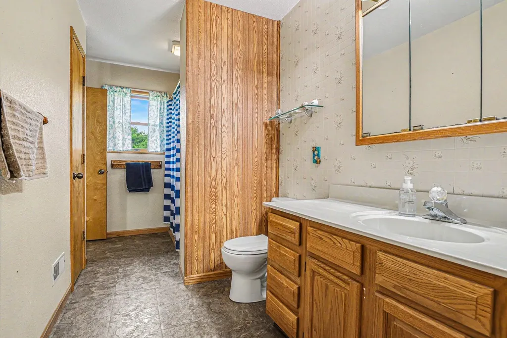 22180 Redfield Street Ontwa Township MI 49112