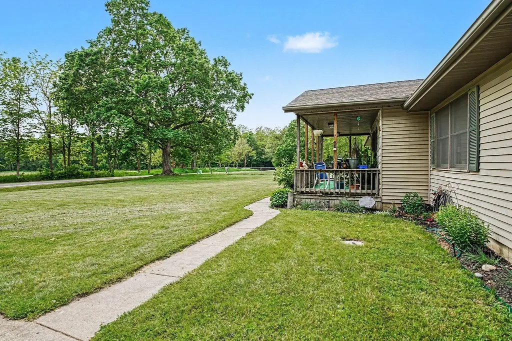 22180 Redfield Street Ontwa Township MI 49112